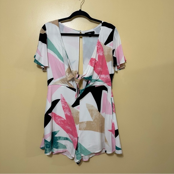 Lulus Color Me Cute Abstract Flutter Sleeve Romper Women Med White - Picture 4 of 8